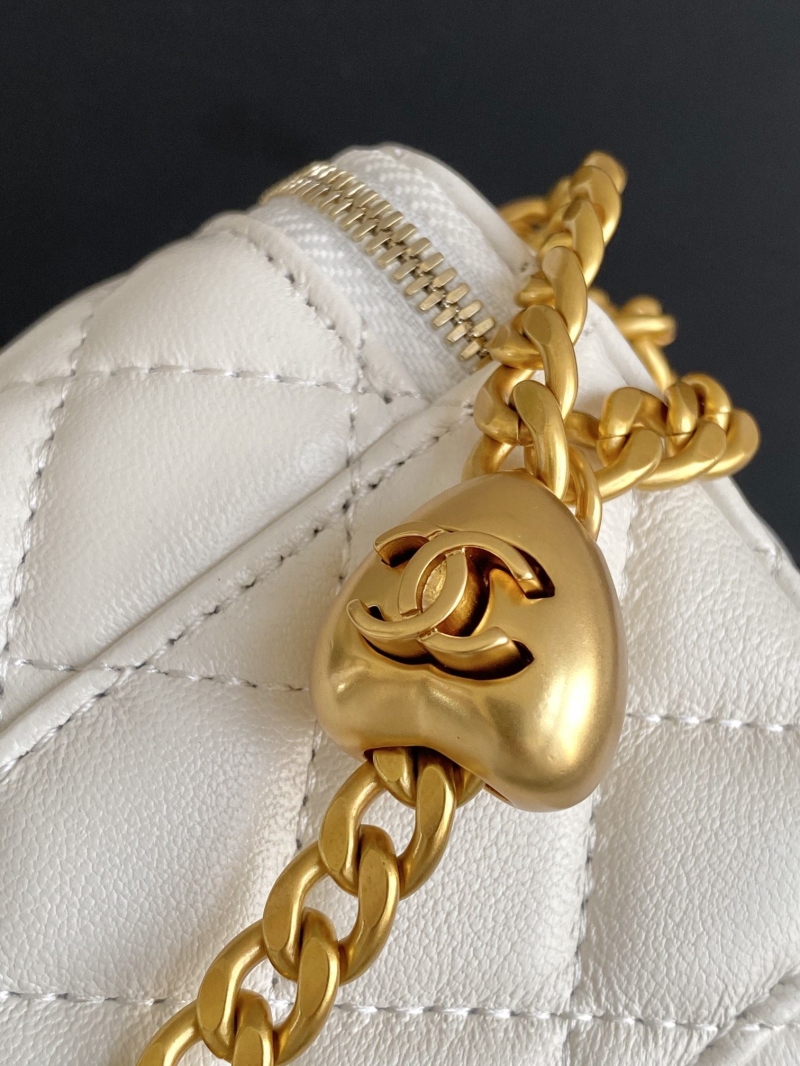 Ch**el cosmetic bags